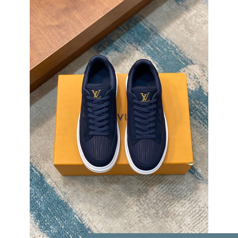 l**is V*t*n sneakers